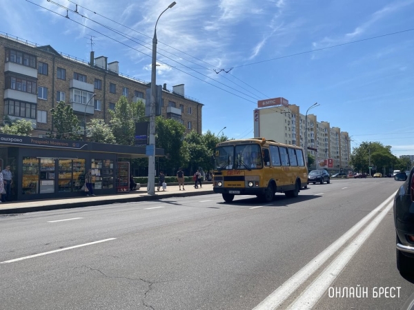 В 2023 году для школ Брестчины закупят 20 новых автобусов