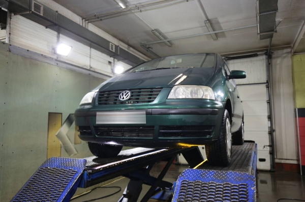 «Если отвезти машину на детейлинг, будет совсем лялечка!» Белорус о VW Sharan, который 13 лет находится в одних руках