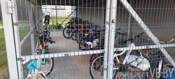 Сочными красками заиграл новый район близ медицинского комплекса в брестском «Заречье»