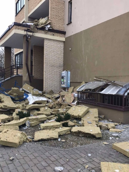 Не только утеплитель. Какие еще проблемы создал ветер в Бресте