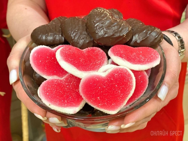 На эту Пасху ваш праздничный стол не будет прежним с тематическими сладостями от фабрики «Красный пищевик»