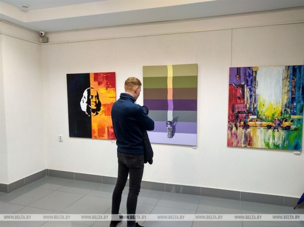 Юбилейную выставку молодых художников «Усе разам» презентовали в Бресте