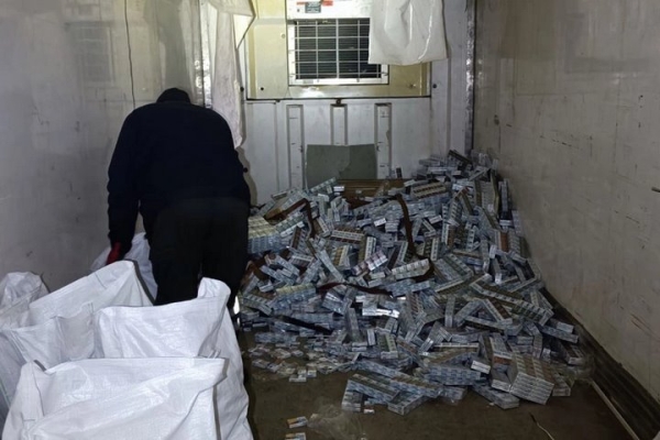 Белорусский дальнобойщик попался с контрабандой сигарет на 180 000 евро